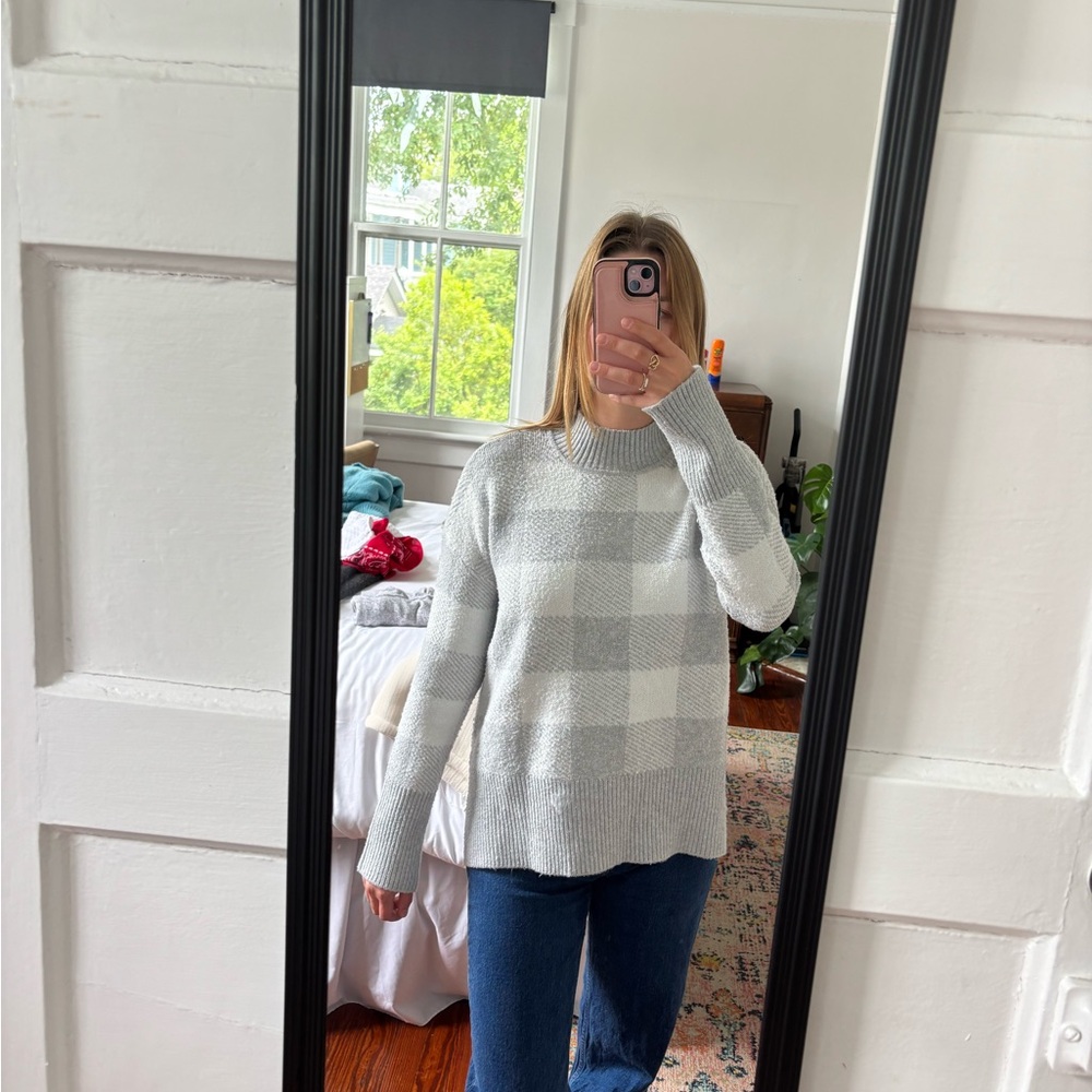 Women's Gray and White Checkered Sweater Marled Reunited Clothing
